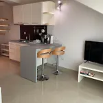 Jani Floor * חוואר