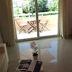 דירה Jani Floor חוואר