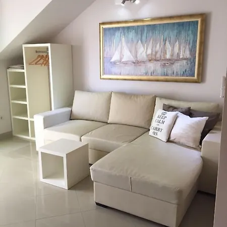 Jani Floor شقة هفار