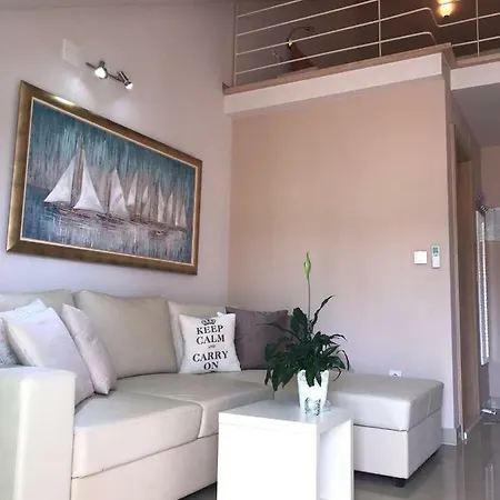 דירה Jani Floor חוואר